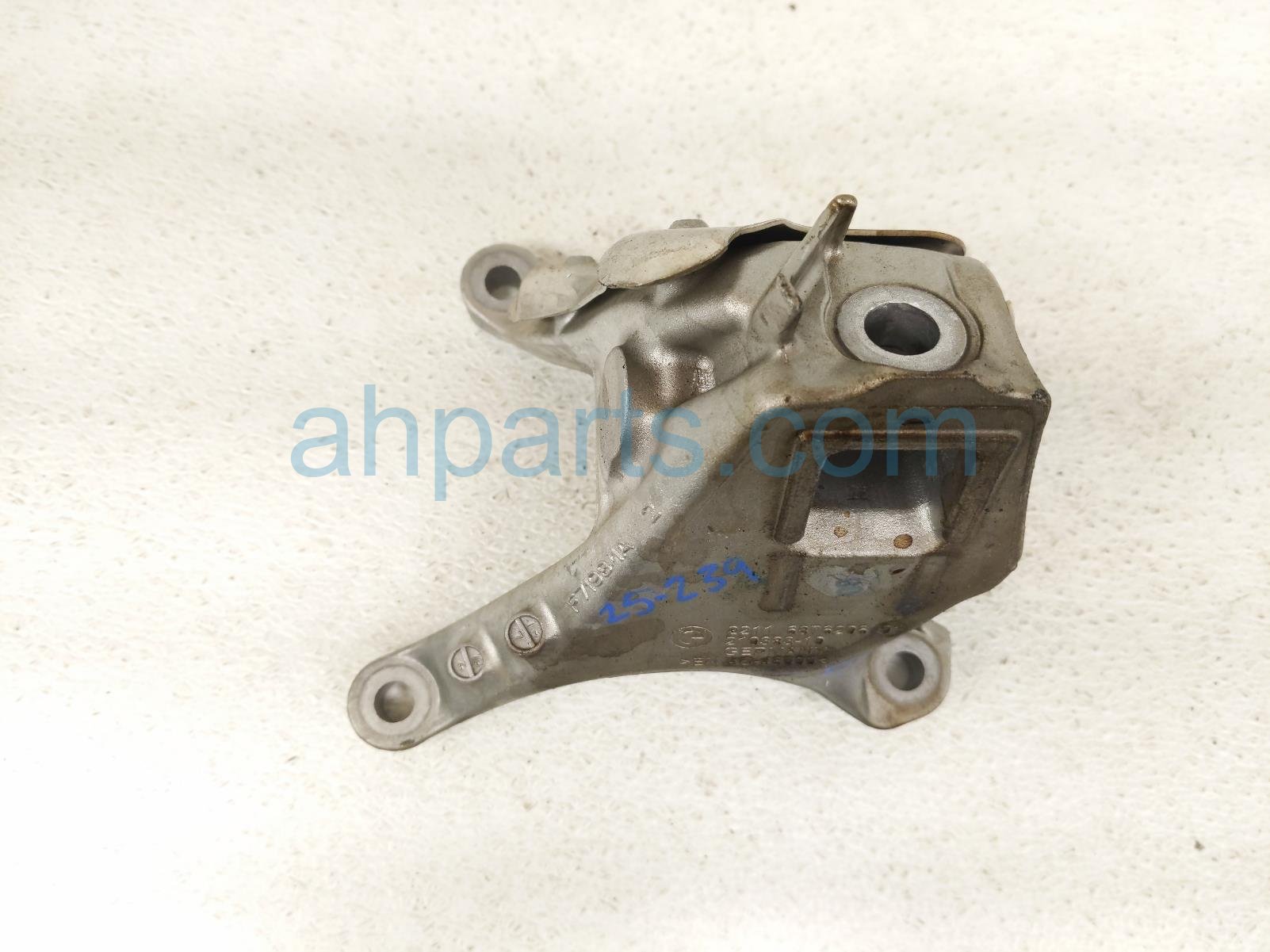 $99 BMW RH ENGINE MOUNT BRACKET $99 BMW RH ENGINE MOUNT BRACKET