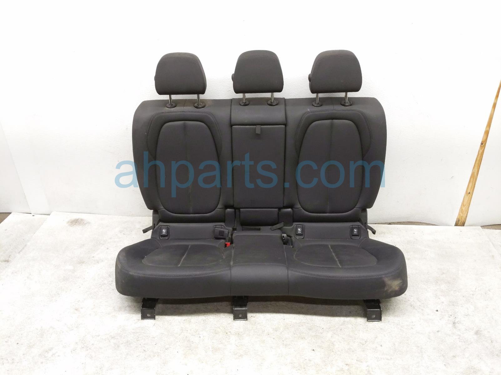 $300 BMW REAR SEAT ASSY - BLACK LEATHER $300 BMW REAR SEAT ASSY - BLACK LEATHER
