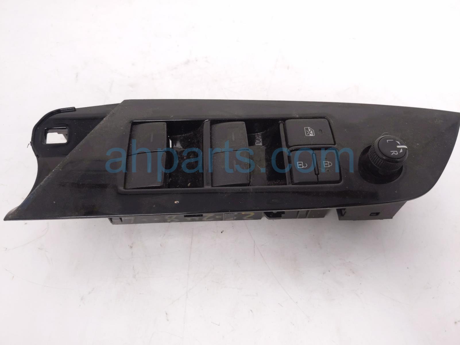 $75 Toyota MASTER WINDOW CONTROL SWITCH LH $75 Toyota MASTER WINDOW CONTROL SWITCH LH