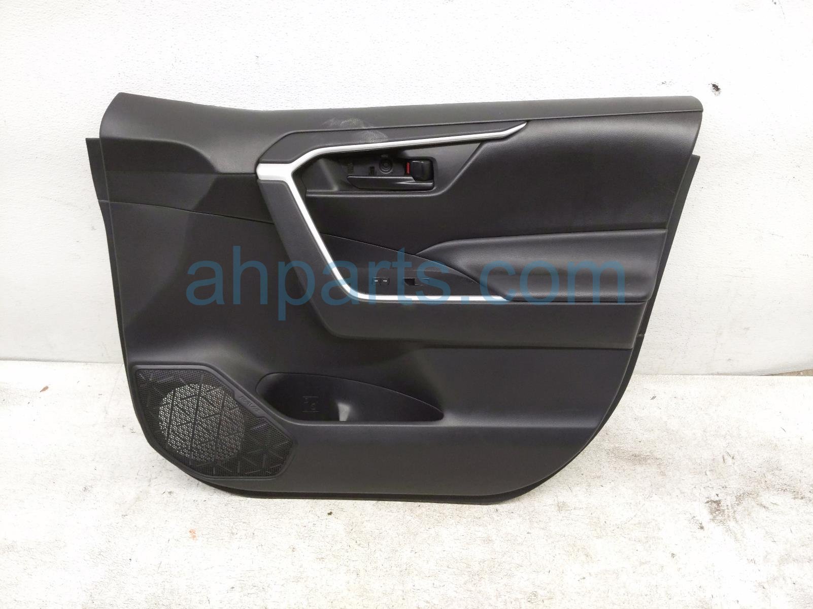 $125 Toyota FR/RH INTERIOR DOOR PANEL - BLACK