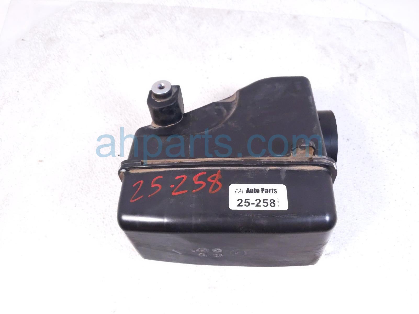 $20 Honda AIR CLEANER RESONATOR CHAMBER