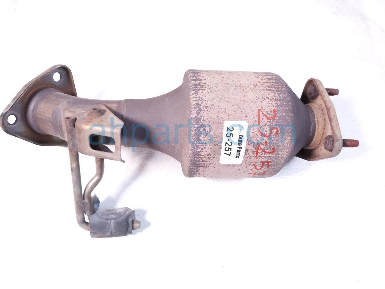 $165 Honda LOWER EXHAUST CONVERTER - 1.8L CALI $165 Honda LOWER EXHAUST CONVERTER - 1.8L CALI