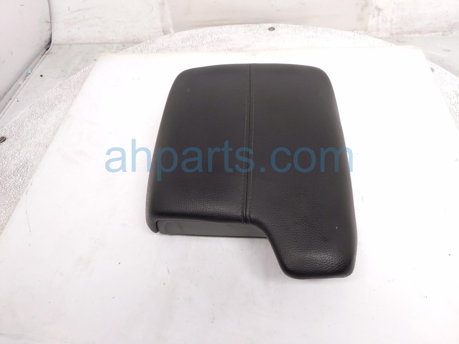 $276 Honda CENTER CONSOLE ARMREST LID - BLK $276 Honda CENTER CONSOLE ARMREST LID - BLK