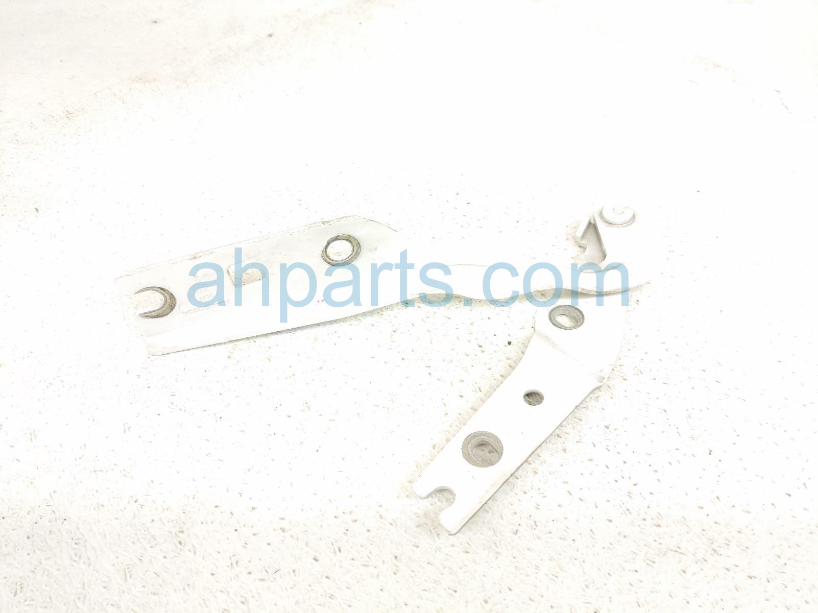 $24 Volkswagen RH HOOD HINGE $24 Volkswagen RH HOOD HINGE