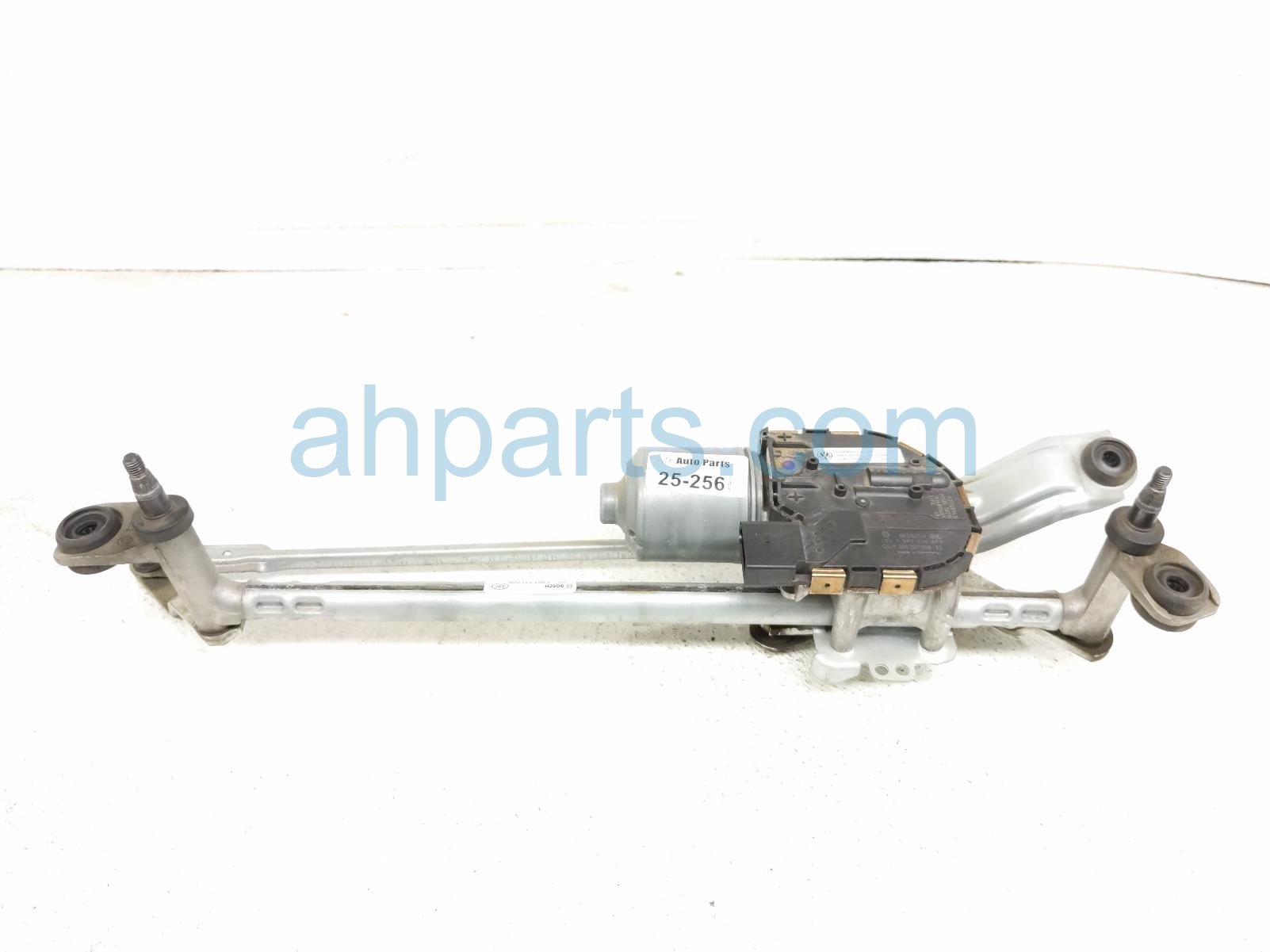$59 Volkswagen FRT WINDSHIELD WIPER MOTOR & LINKAGE $59 Volkswagen FRT WINDSHIELD WIPER MOTOR & LINKAGE