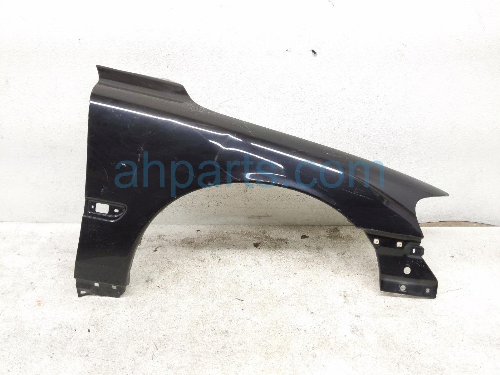 $49 Volvo RH FENDER - BLACK $49 Volvo RH FENDER - BLACK