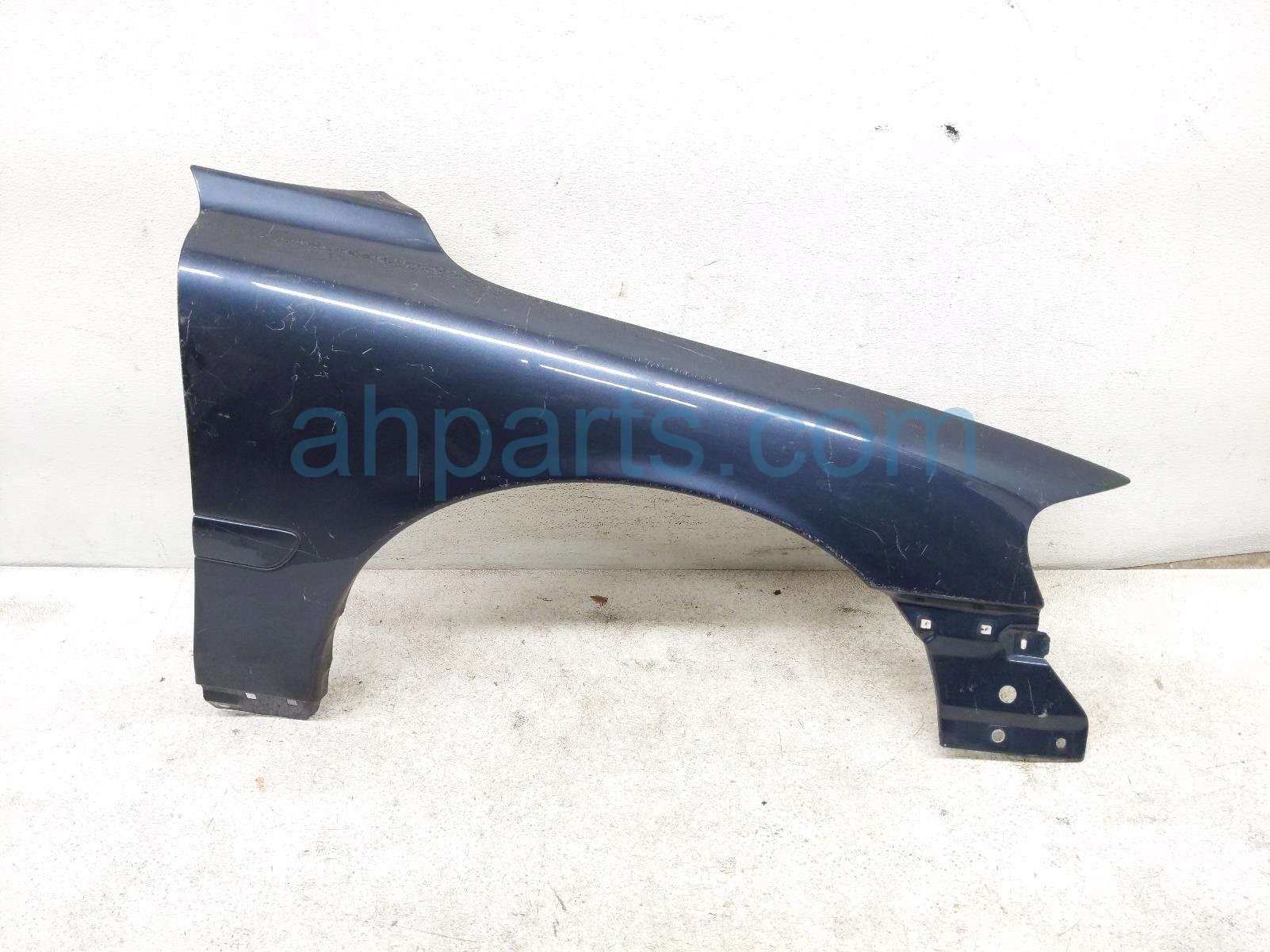 $49 Volvo RH FENDER - BLUE $49 Volvo RH FENDER - BLUE