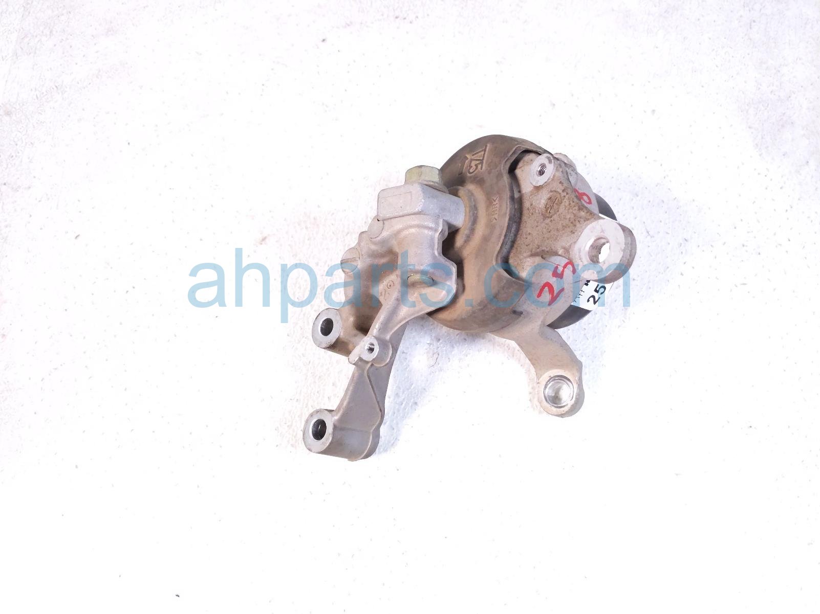 $119 Honda RH ENGINE RUBBER MOUNT + BRACKET $119 Honda RH ENGINE RUBBER MOUNT + BRACKET