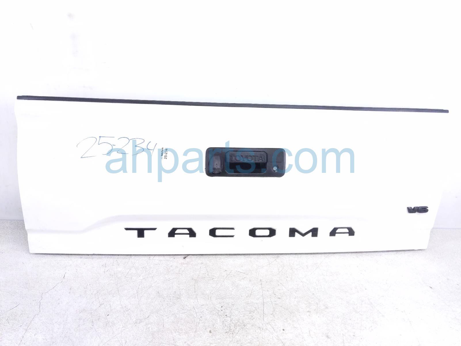 $1199 Toyota LIFT GATE / TAIL GATE - WHITE W/ CAM $1199 Toyota LIFT GATE / TAIL GATE - WHITE W/ CAM