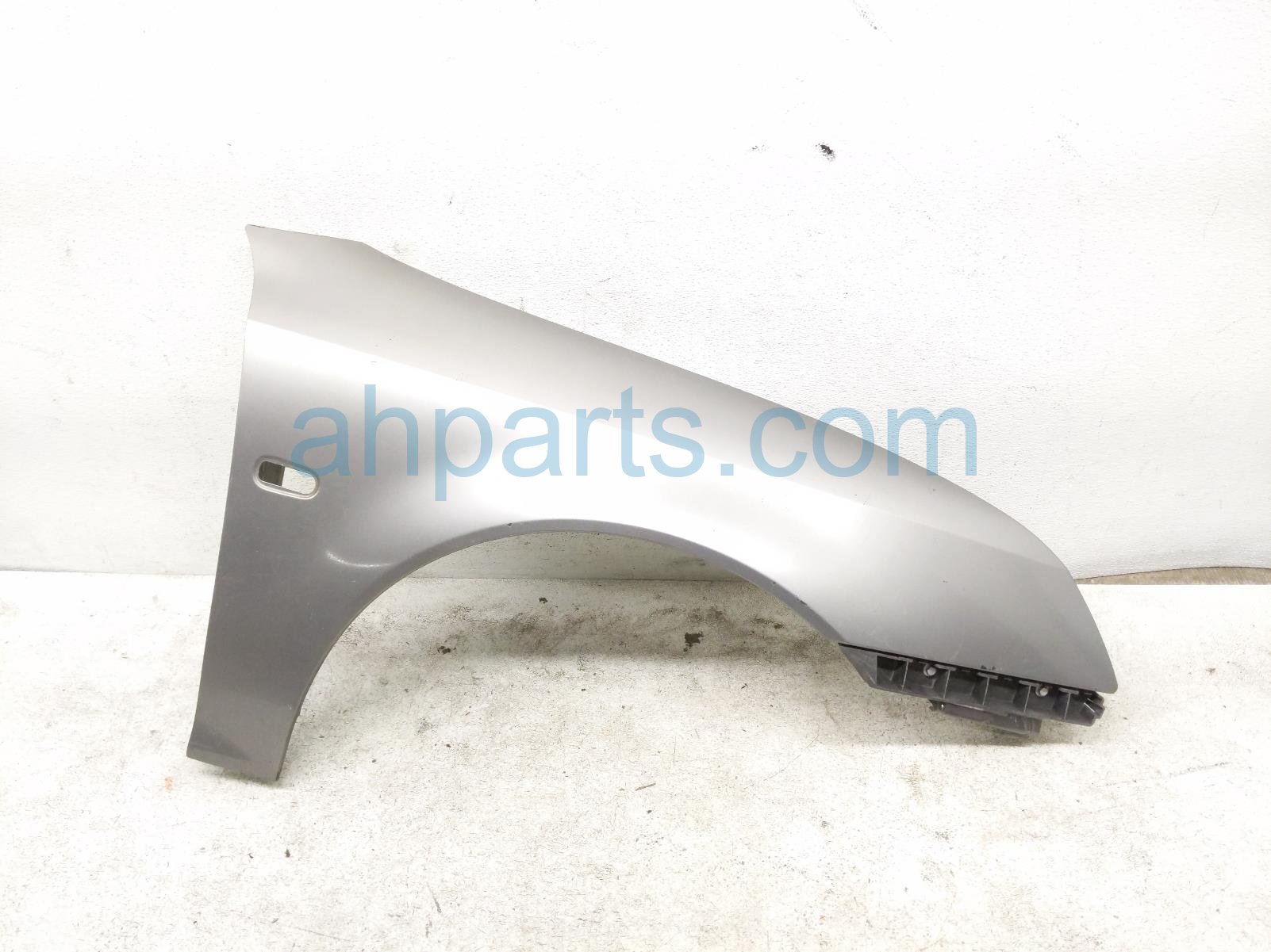 $75 Saab RH FENDER - SILVER