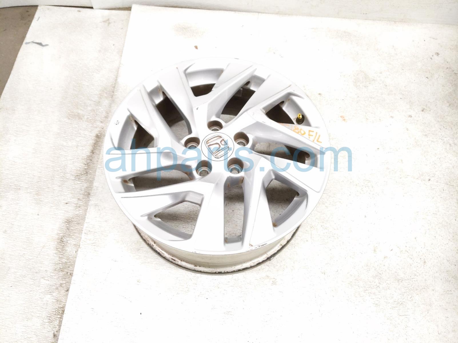 $125 Honda FR/LH WHEEL / RIM $125 Honda FR/LH WHEEL / RIM