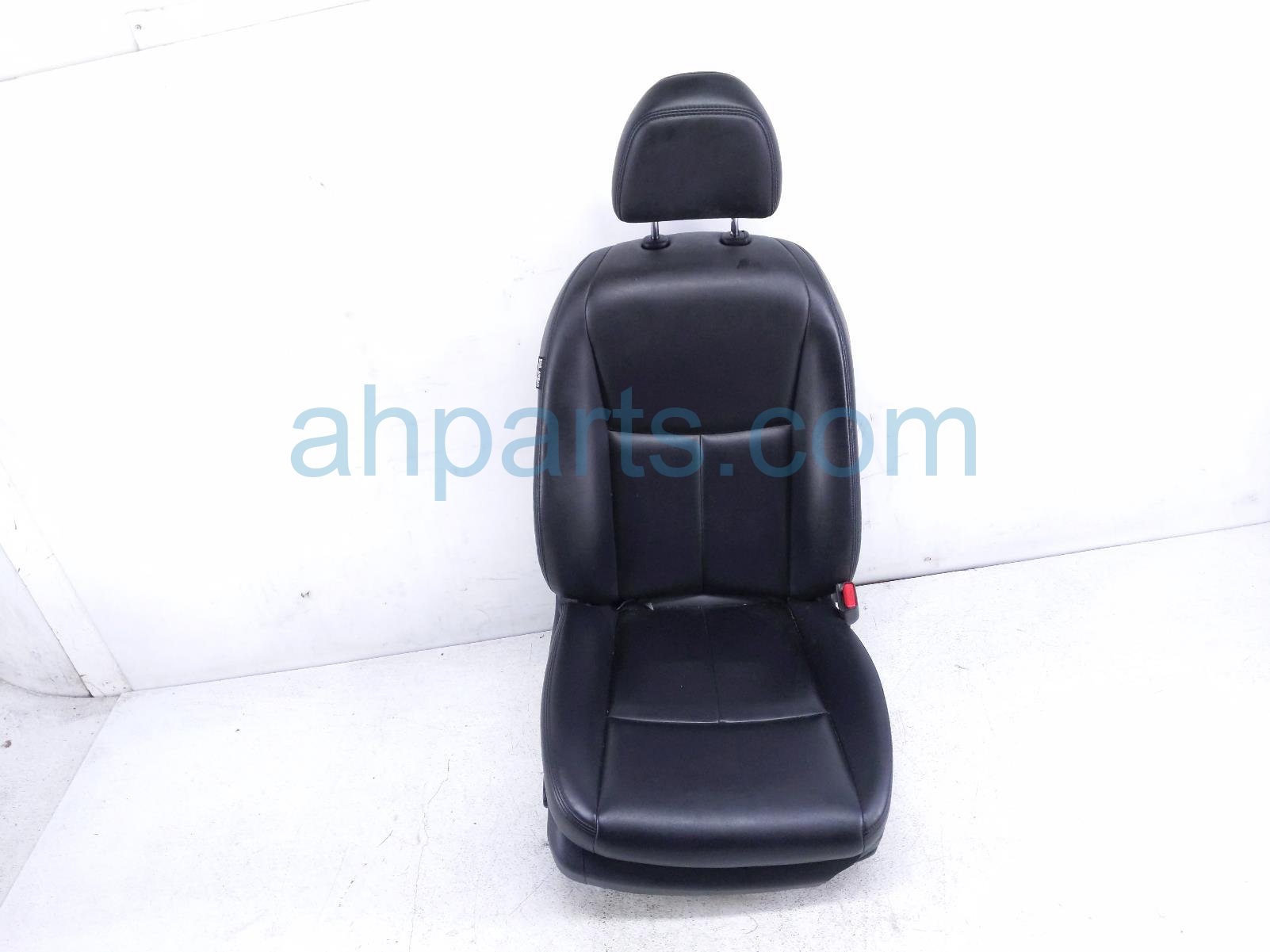 $175 Infiniti FR/RH SEAT - BLACK - W/ AIRBAG $175 Infiniti FR/RH SEAT - BLACK - W/ AIRBAG