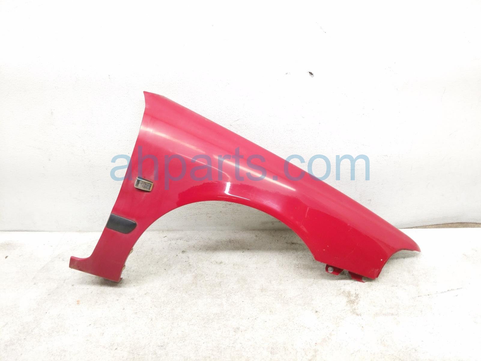 $75 Volvo RH FENDER - RED $75 Volvo RH FENDER - RED