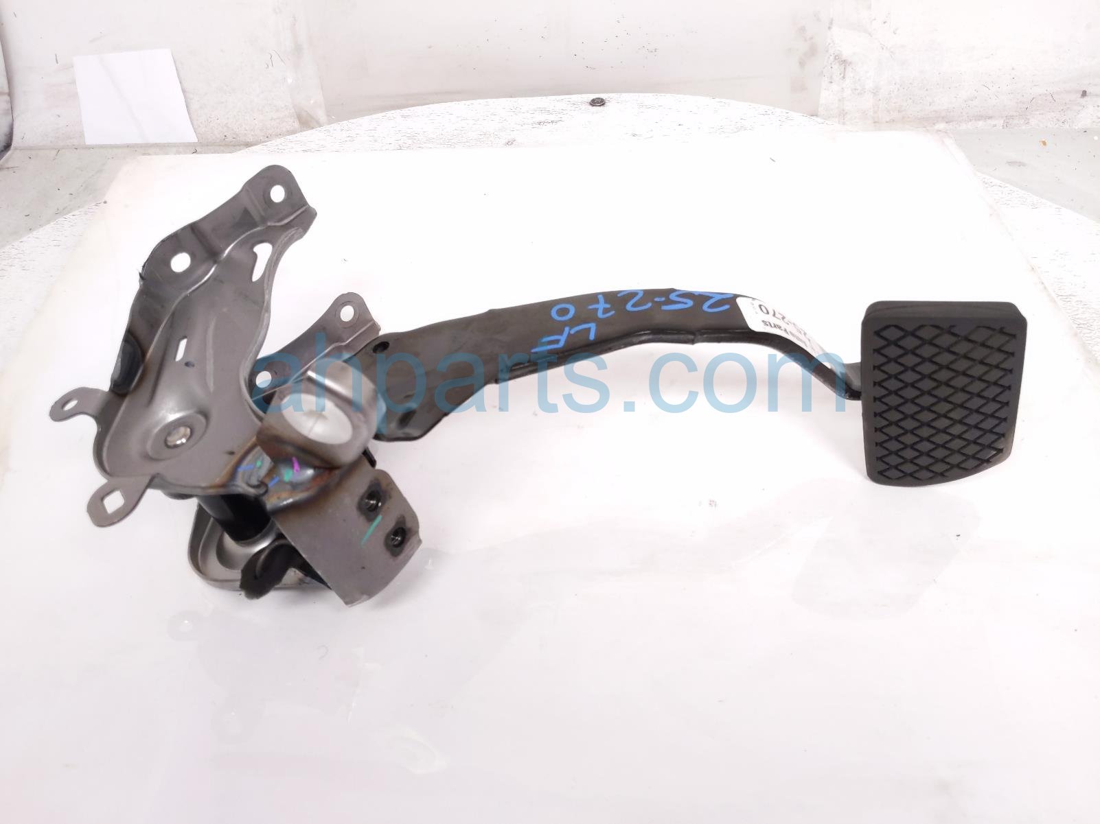 $75 Honda BRAKE PEDAL ASSY FL $75 Honda BRAKE PEDAL ASSY FL