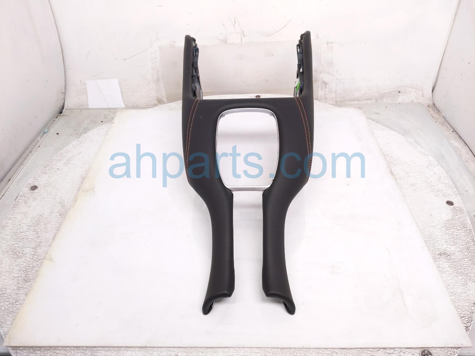 $125 Honda CENTER CONSOLE SHIFTER BEZEL - BLK $125 Honda CENTER CONSOLE SHIFTER BEZEL - BLK