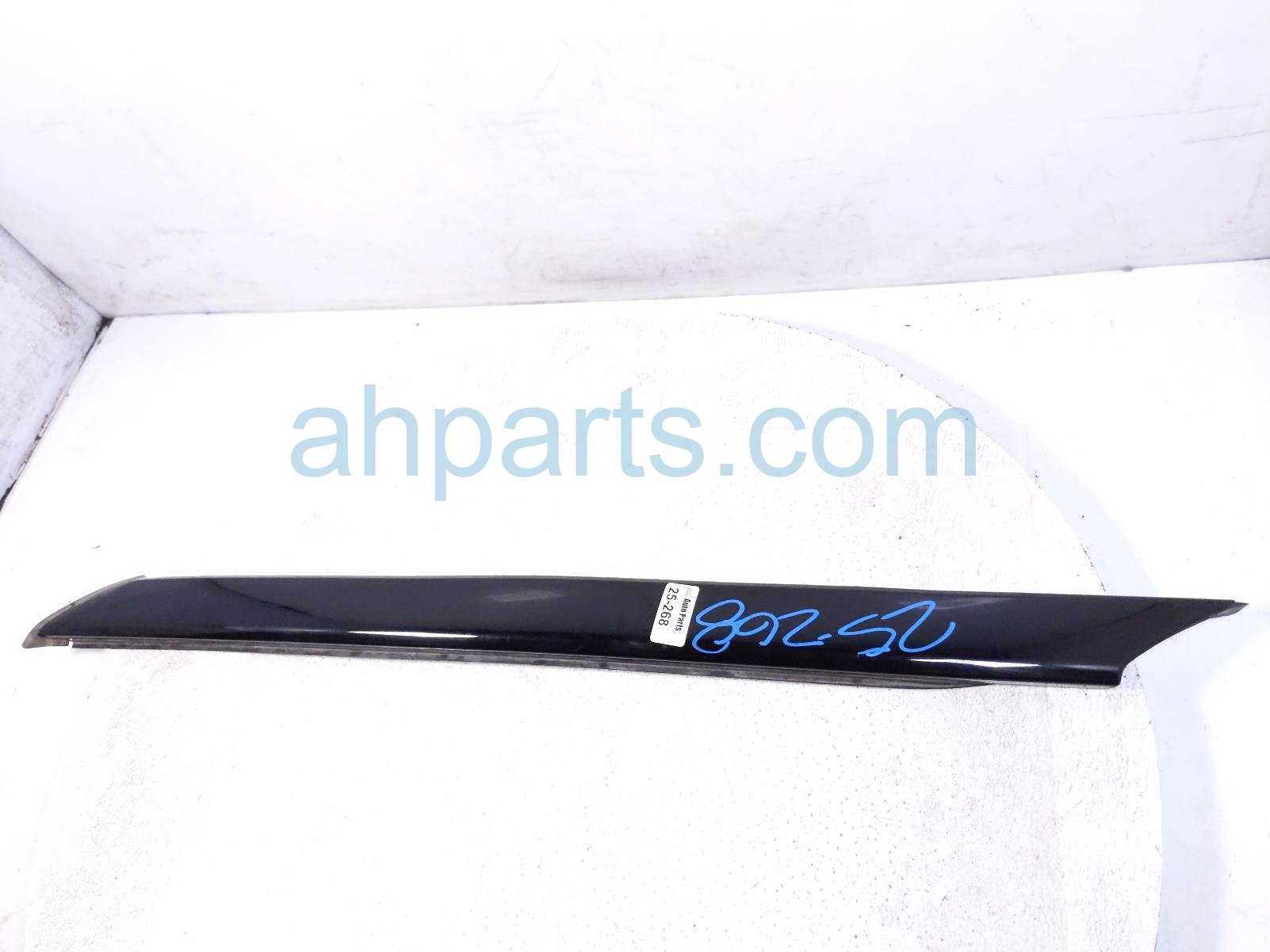 $65 Ford FR/RH A-PILLAR TRIM MOLDING - BLK* $65 Ford FR/RH A-PILLAR TRIM MOLDING - BLK*