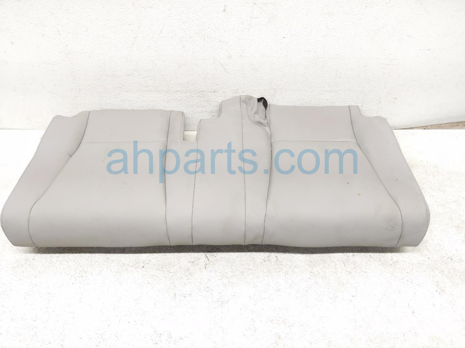 Honda 3RD ROW LOWER SEAT CUSHION - GRAY Honda 3RD ROW LOWER SEAT CUSHION - GRAY