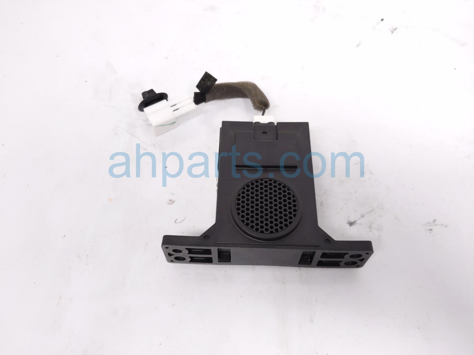 $25 Infiniti FR/RH WARNING SPEAKER $25 Infiniti FR/RH WARNING SPEAKER