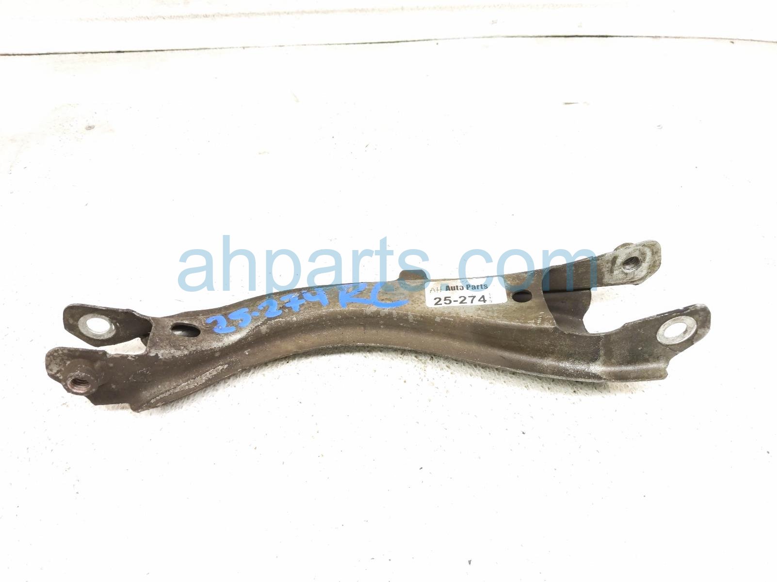 Volvo RR/LH TRAILING LOWER CONTROL ARM