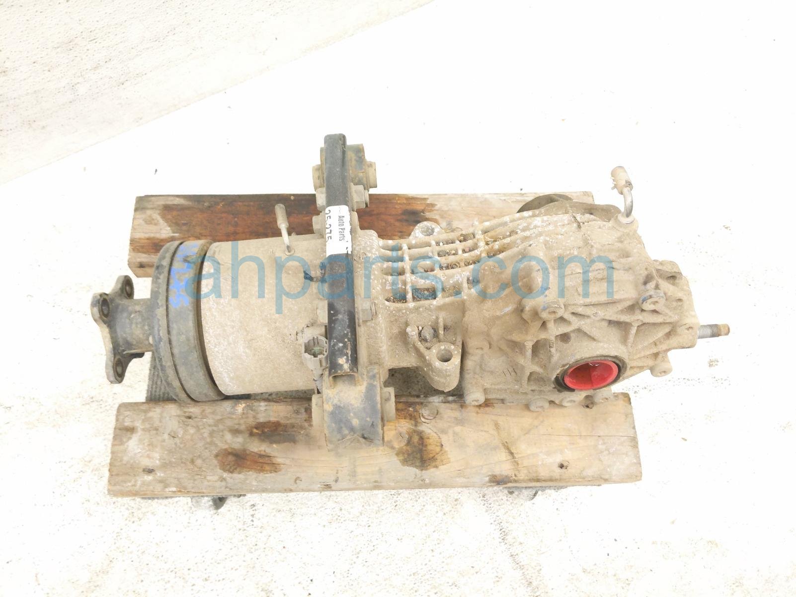 2014 Nissan Pathfinder Rear Differential 38300 3JA1A Replacement 2014 Nissan Pathfinder Rear Differential 38300 3JA1A Replacement thumbnail