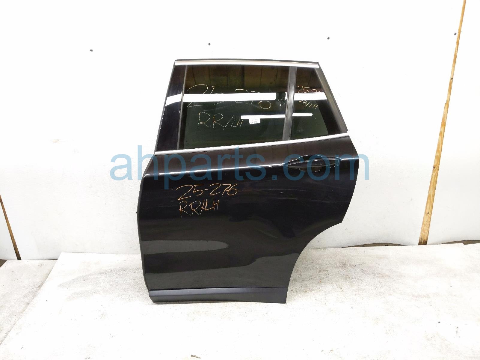 $650 BMW RR/LH DOOR - BLACK - NO INSIDE TRIM $650 BMW RR/LH DOOR - BLACK - NO INSIDE TRIM