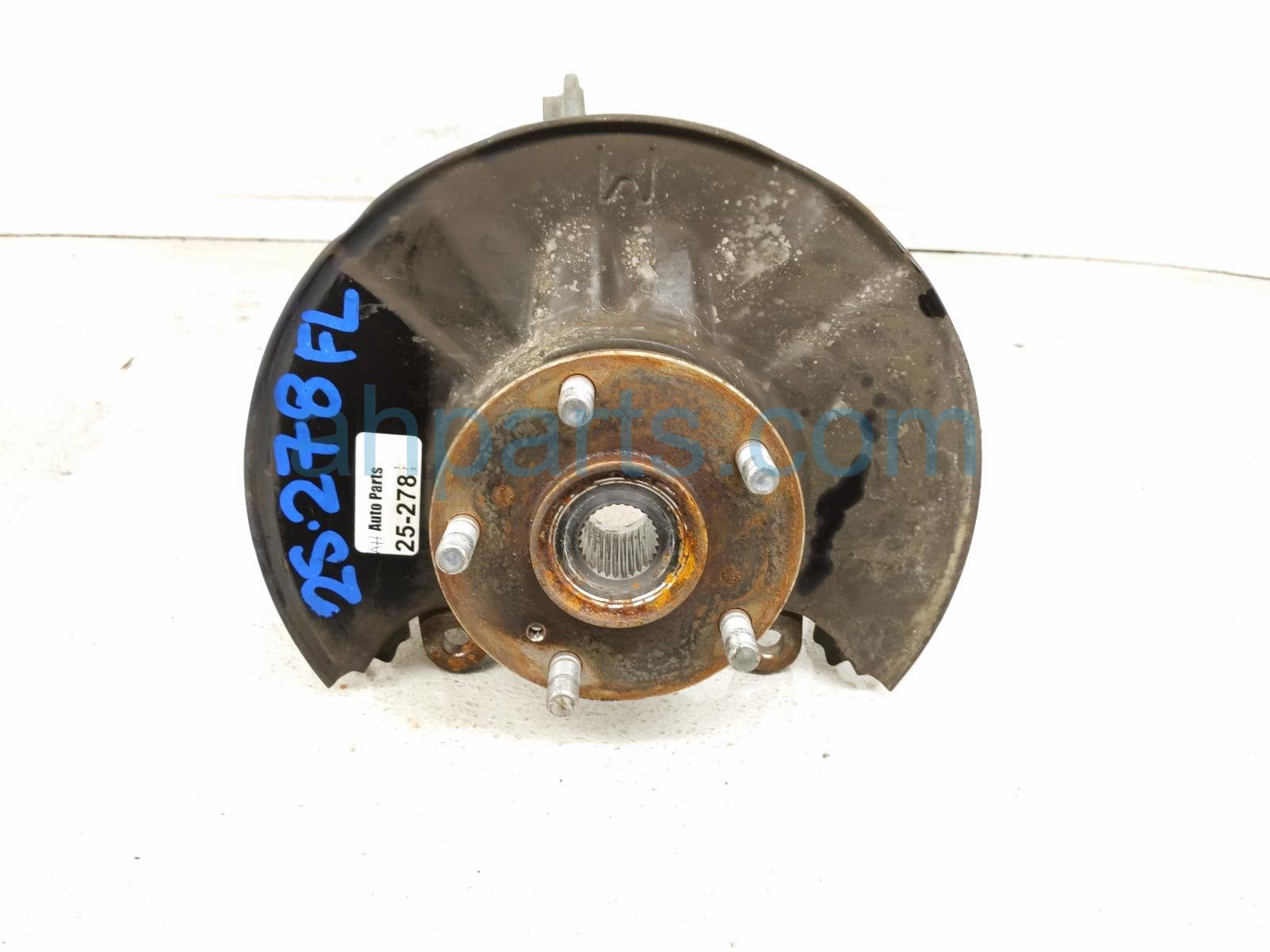 Honda FR/LH SPINDLE KNUCKLE HUB