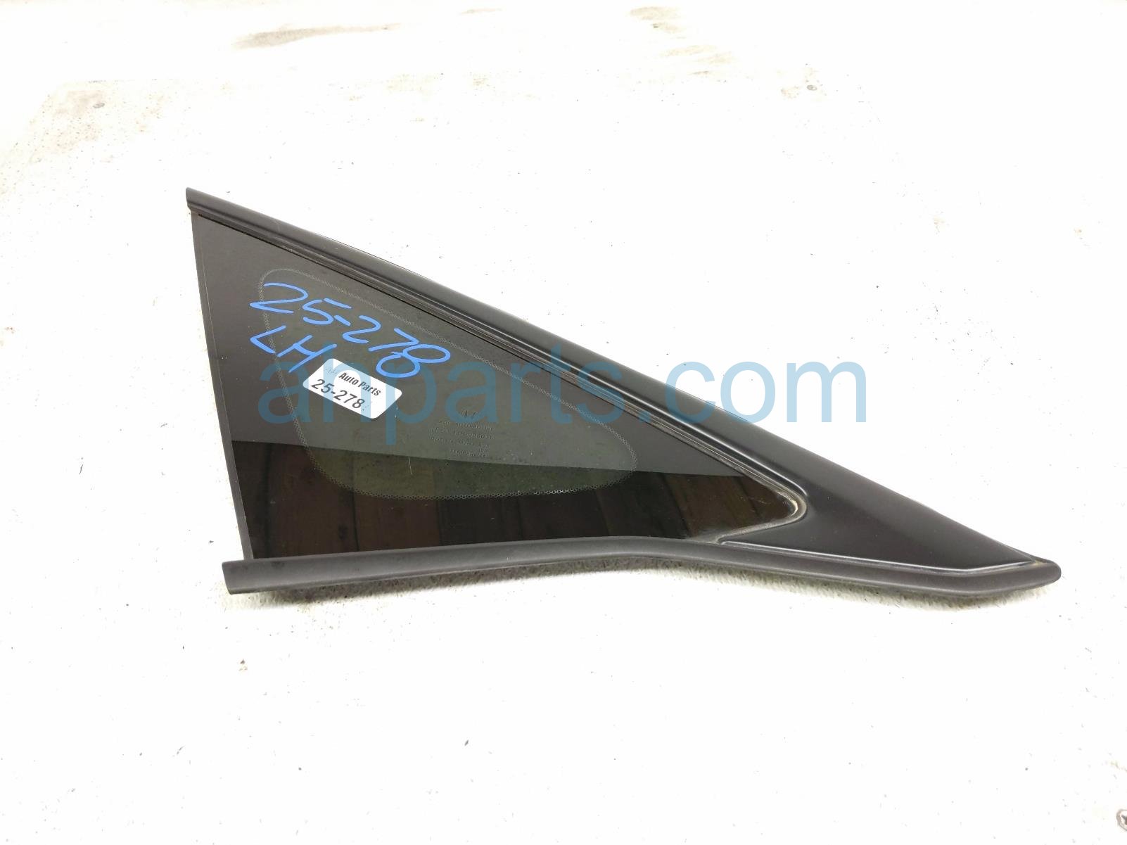 Honda LH QUARTER WINDOW GLASS