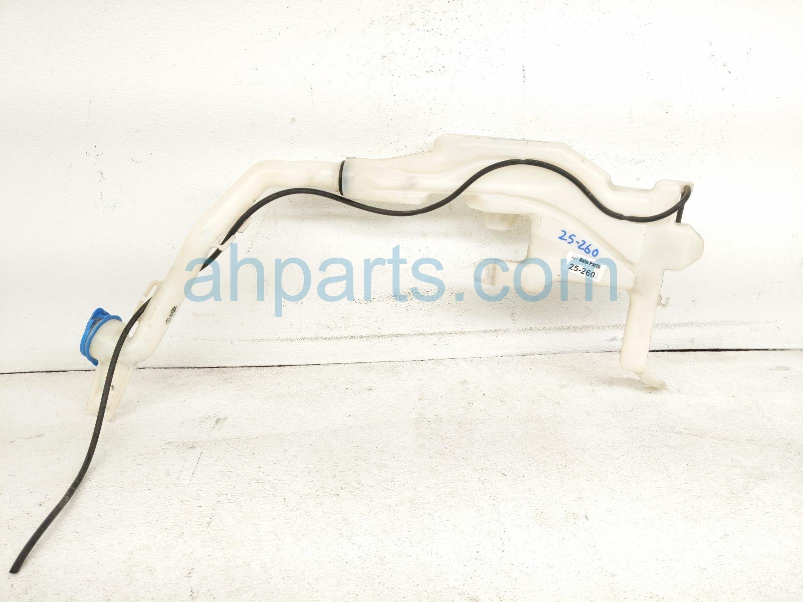 $35 Honda WINDSHIELD WASHER RESERVOIR W/PUMP $35 Honda WINDSHIELD WASHER RESERVOIR W/PUMP