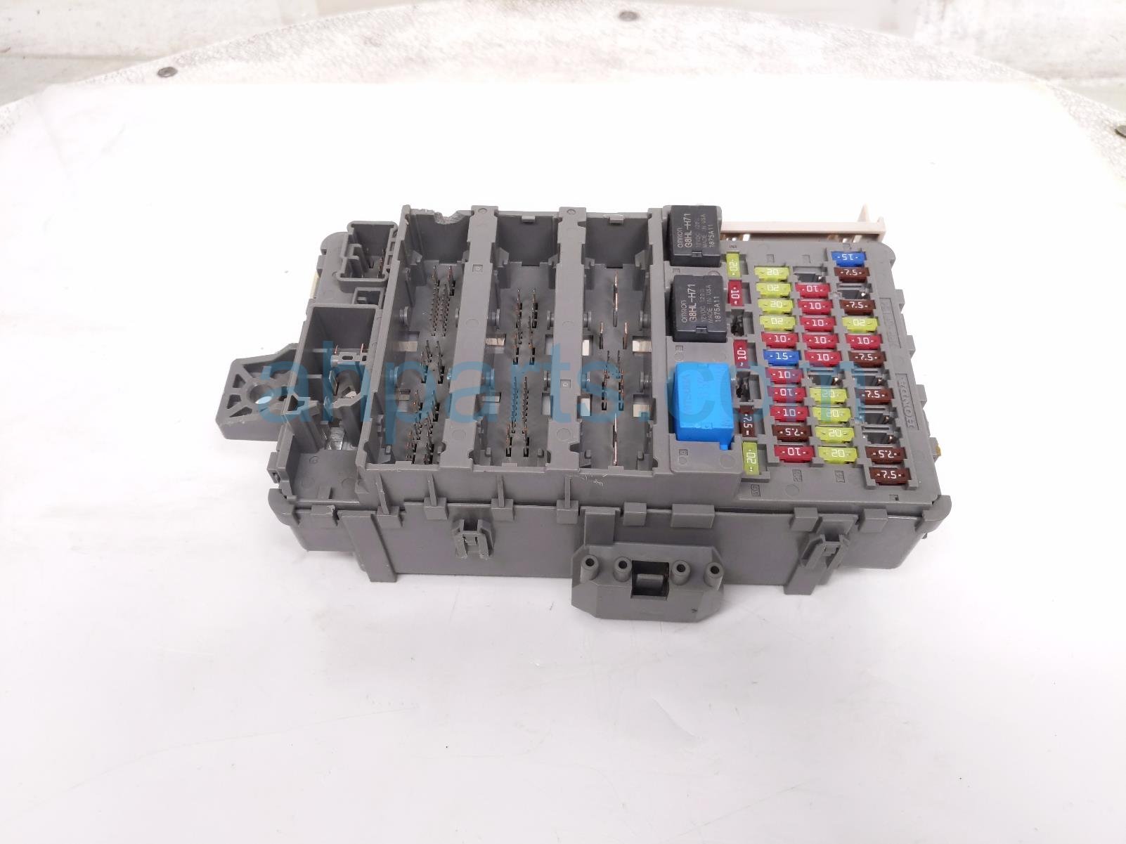 $100 Honda LH CABIN FUSE / JUNCTION BOX $100 Honda LH CABIN FUSE / JUNCTION BOX