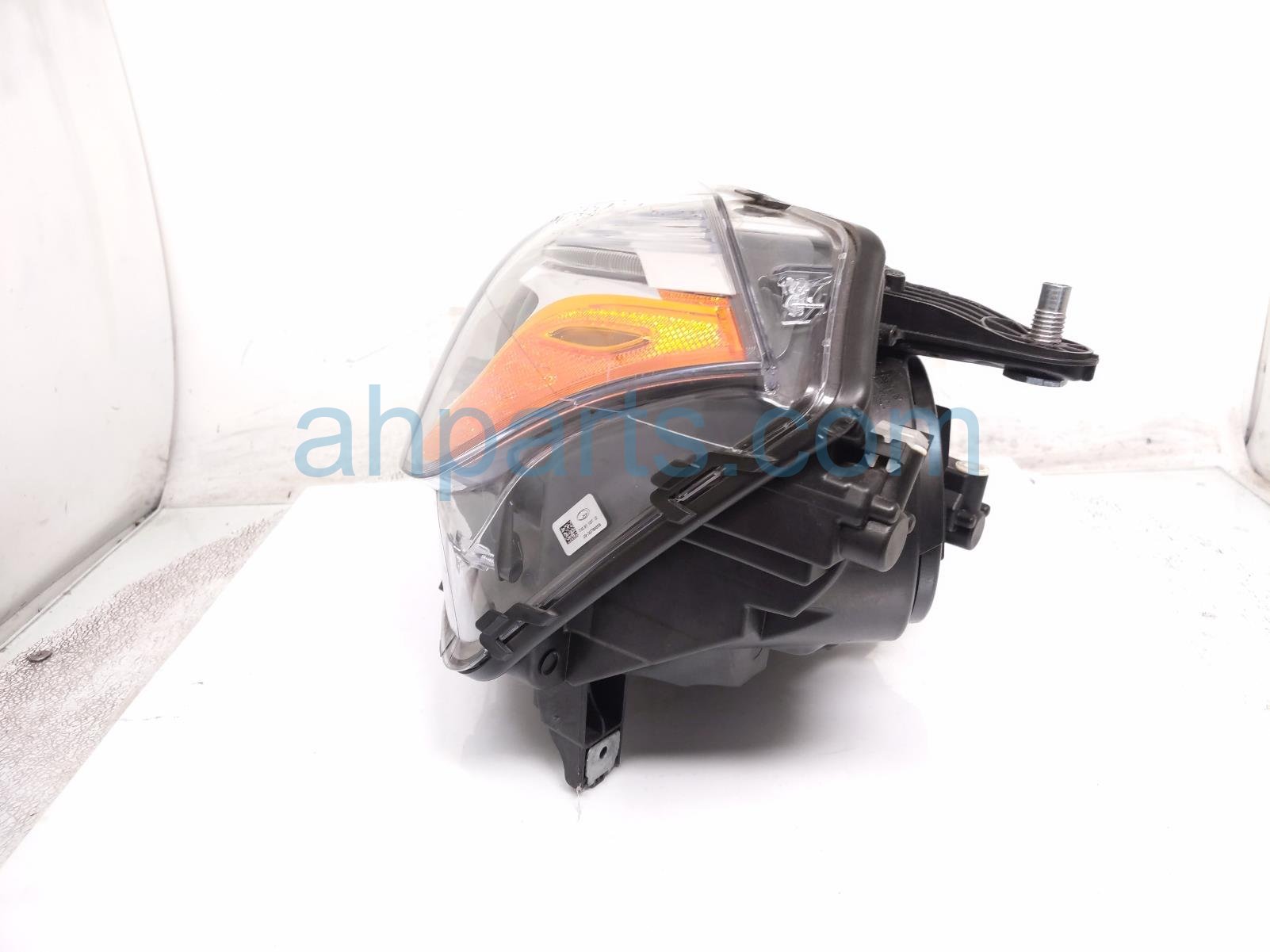 2015 Mercedes Glk350 Headlight Driver Headlamp / Light 204 820 27 39 Replacement 2015 Mercedes Glk350 Headlight Driver Headlamp / Light 204 820 27 39 Replacement thumbnail