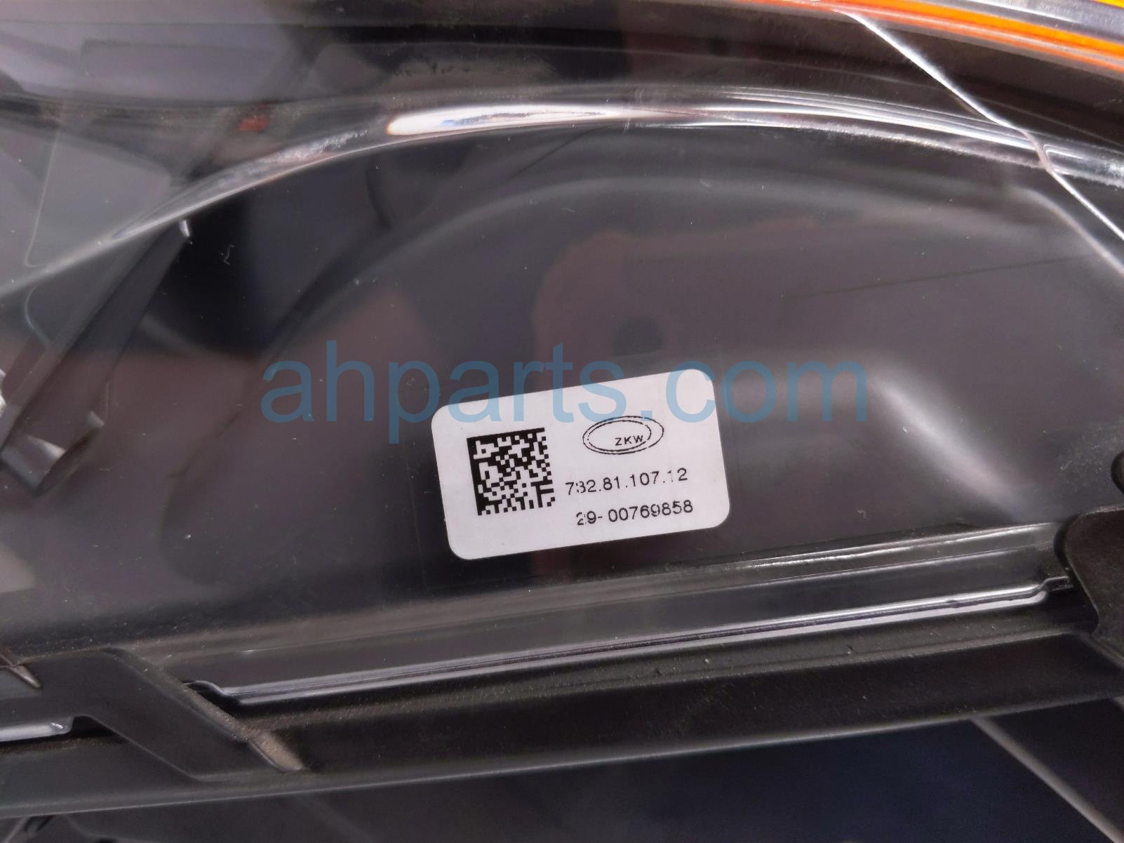 2015 Mercedes Glk350 Headlight Driver Headlamp / Light 204 820 27 39 Replacement 2015 Mercedes Glk350 Headlight Driver Headlamp / Light 204 820 27 39 Replacement thumbnail