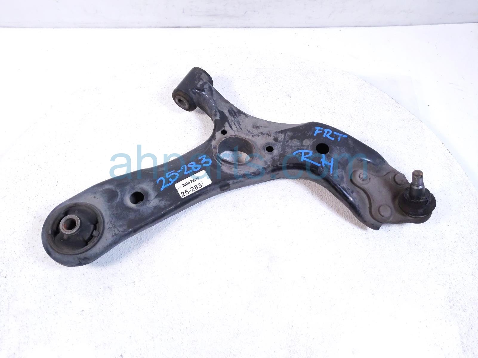 Scion FR/RH LOWER CONTROL ARM Scion FR/RH LOWER CONTROL ARM