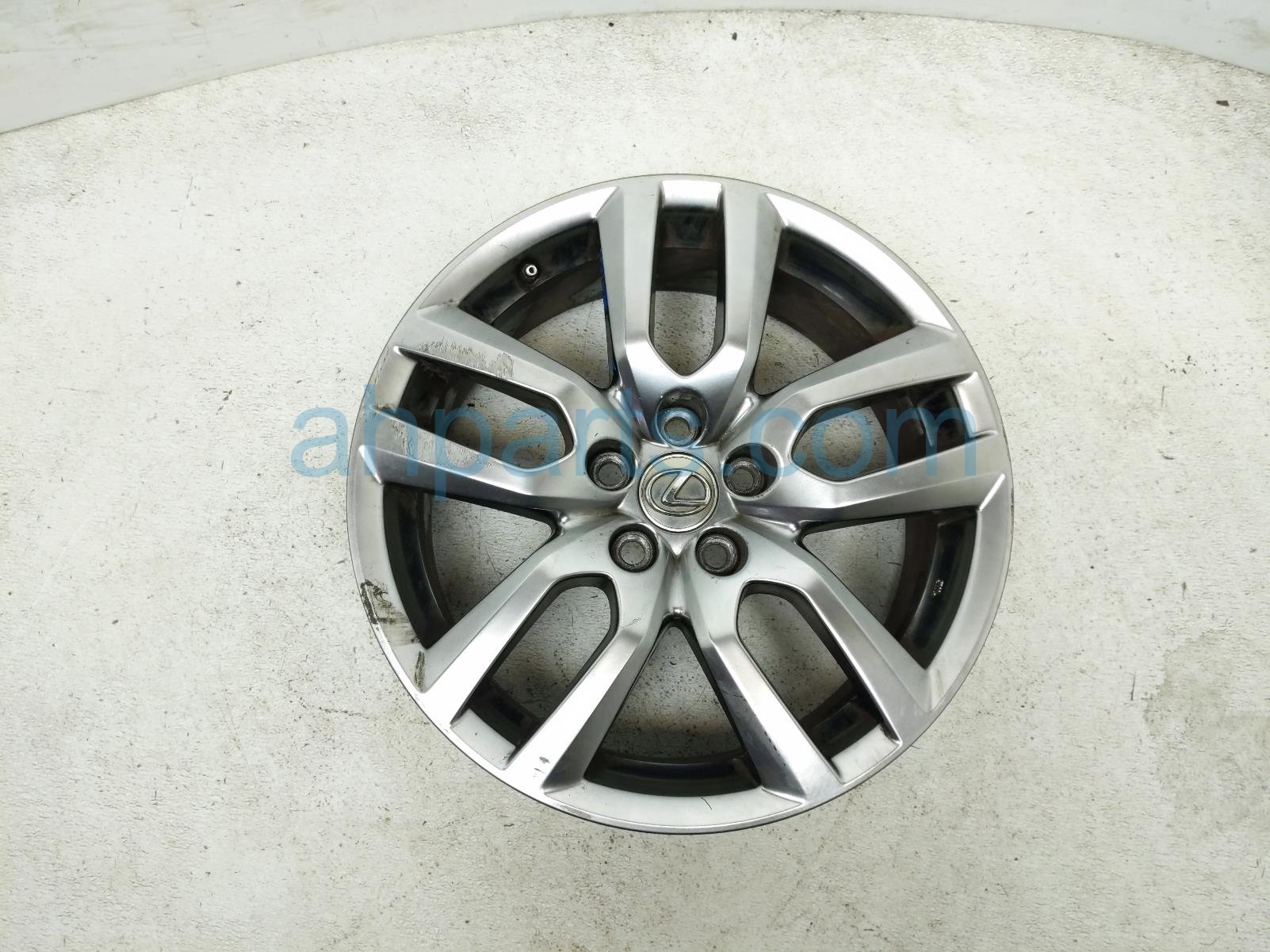 $195 Lexus RR/RH WHEEL / RIM - SPOKE SCUFF $195 Lexus RR/RH WHEEL / RIM - SPOKE SCUFF