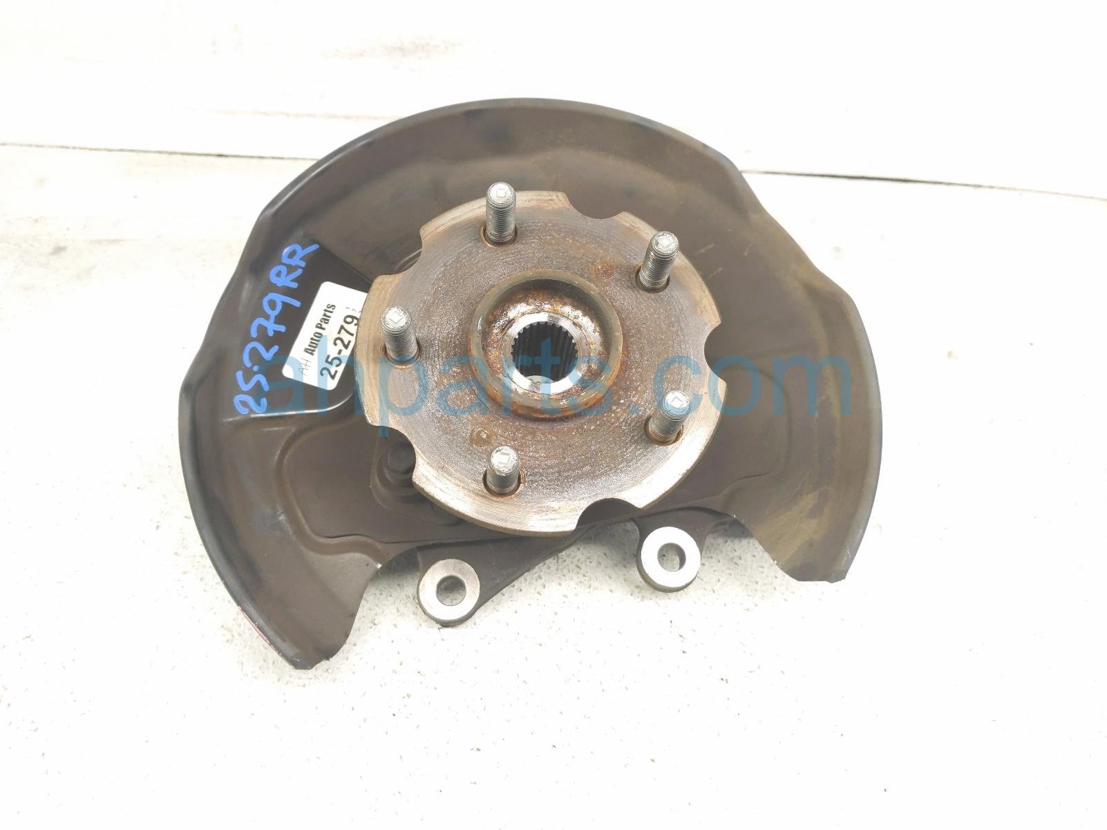 Lexus RR/RH SPINDLE KNUCKLE HUB