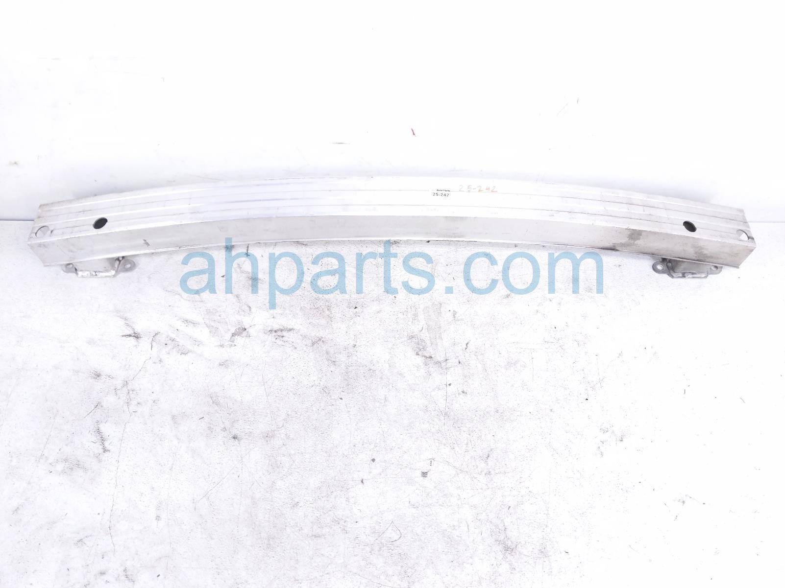 $95 Chrysler REAR BUMPER REINFORCEMENT BAR $95 Chrysler REAR BUMPER REINFORCEMENT BAR