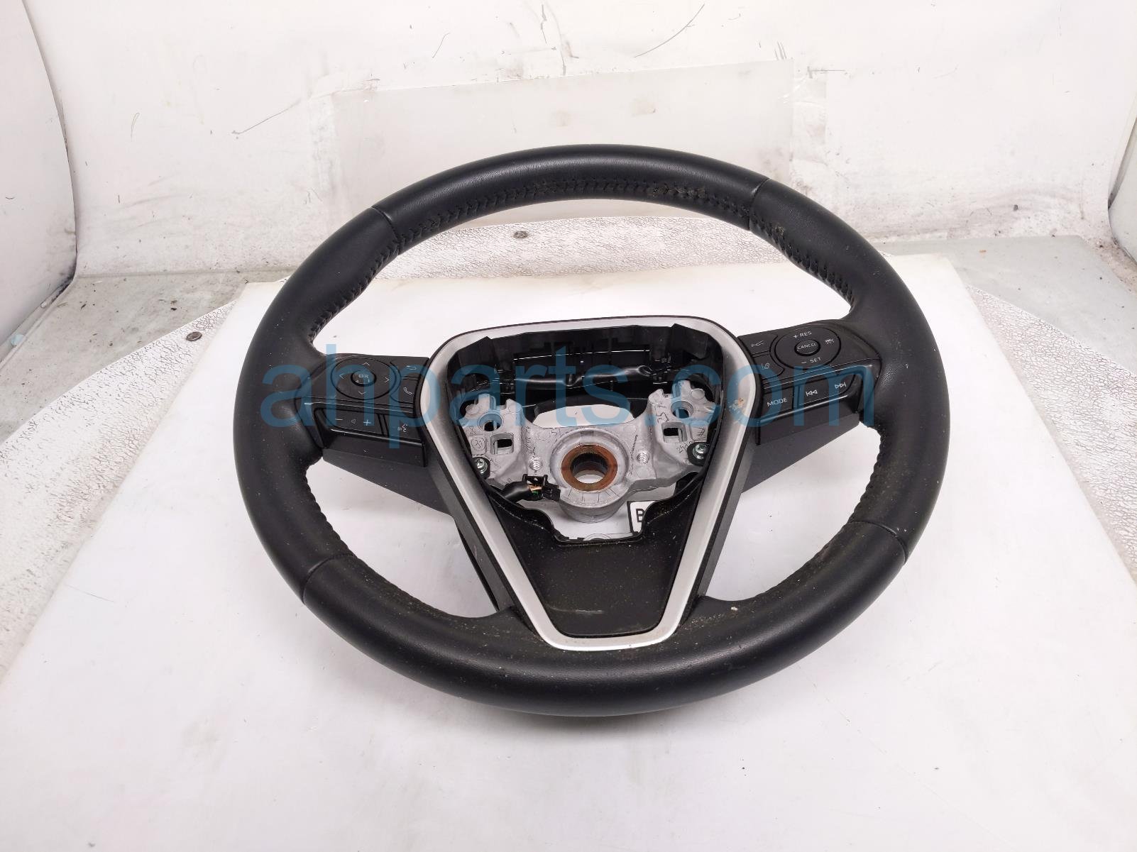 Toyota STEERING WHEEL - BLACK - LE Toyota STEERING WHEEL - BLACK - LE
