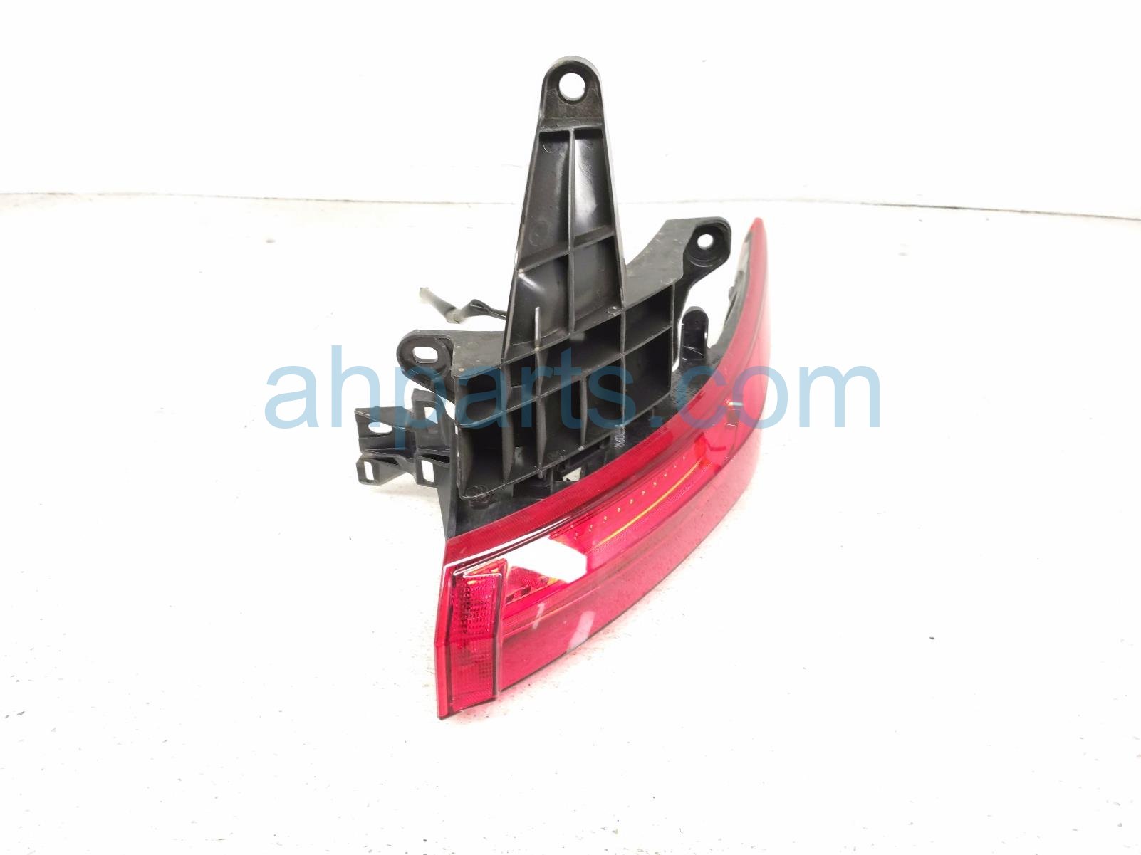 $125 Toyota LH TAIL LAMP (ON BODY)