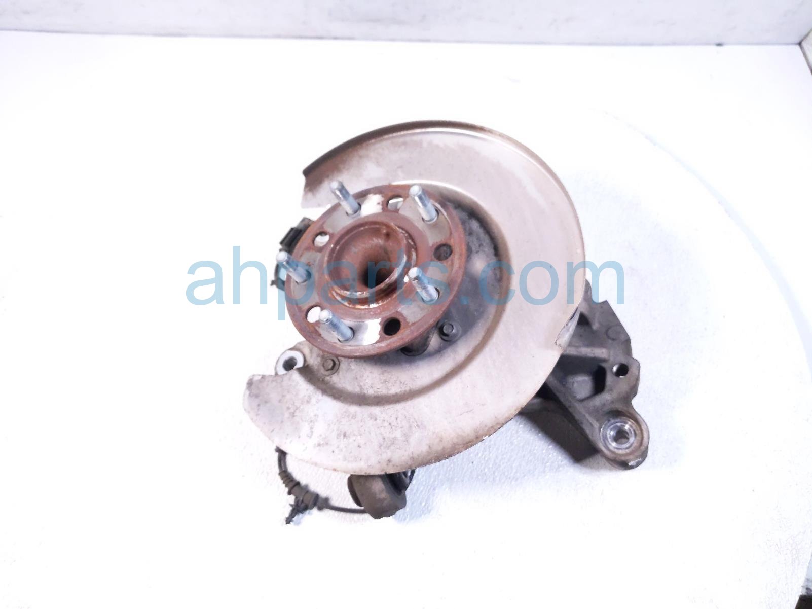 $75 Chrysler RR/RH SPINDLE KNUCKLE HUB