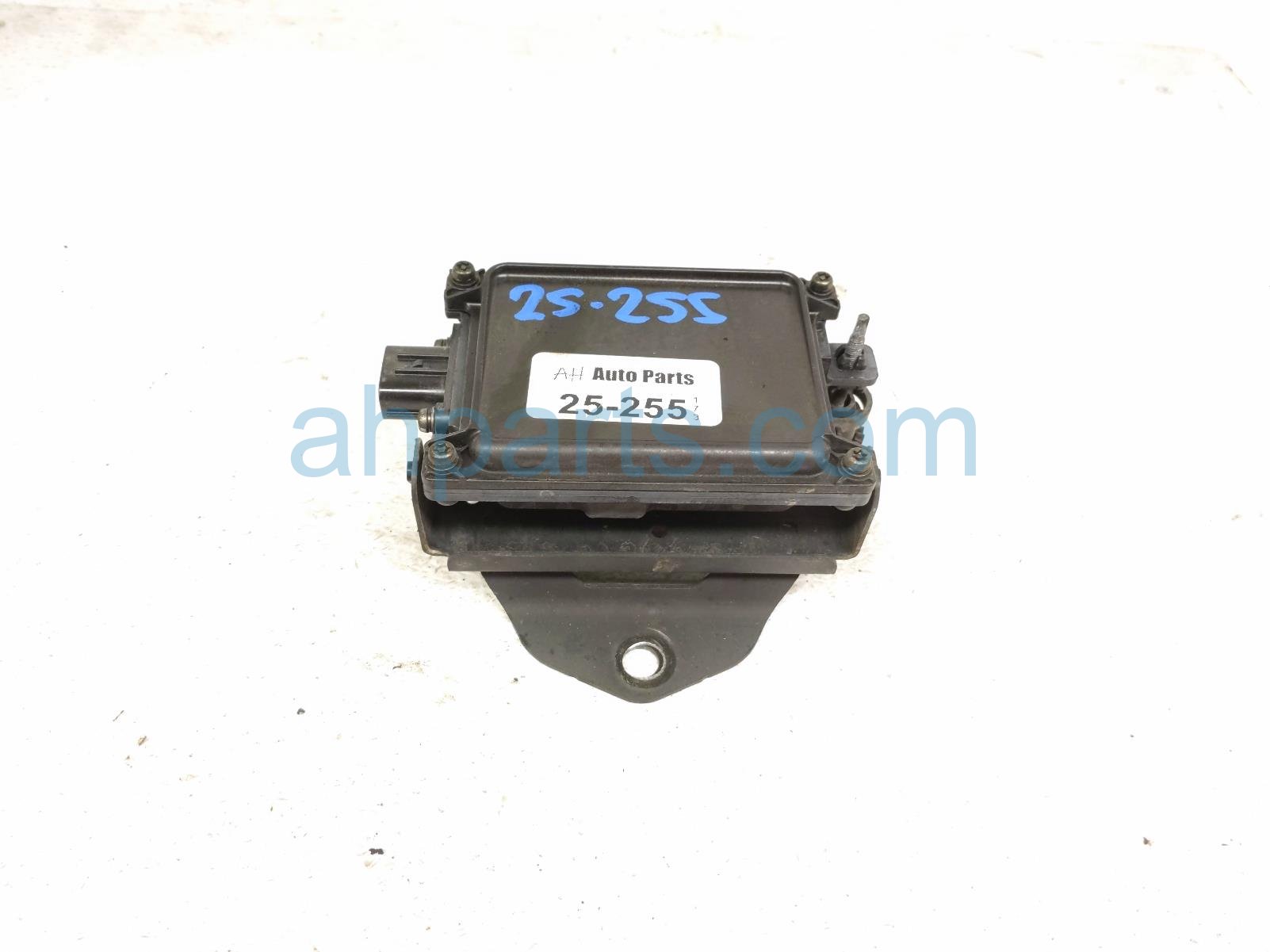 $300 Honda FRONT GRILLE DISTANCE RADAR UNIT $300 Honda FRONT GRILLE DISTANCE RADAR UNIT