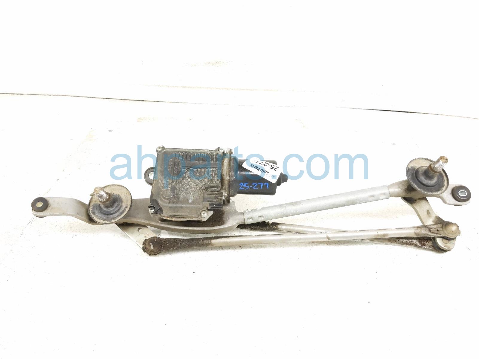 $40 Honda FRT WINDSHIELD WIPER MOTOR & LINKAGE $40 Honda FRT WINDSHIELD WIPER MOTOR & LINKAGE