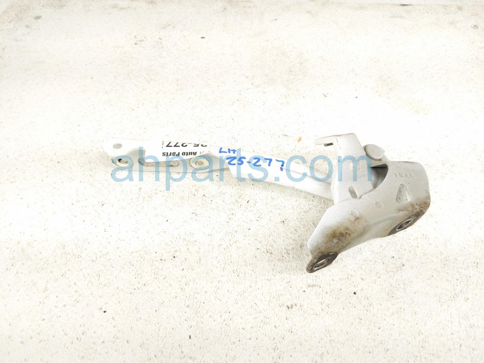 $50 Honda LH HOOD HINGE $50 Honda LH HOOD HINGE