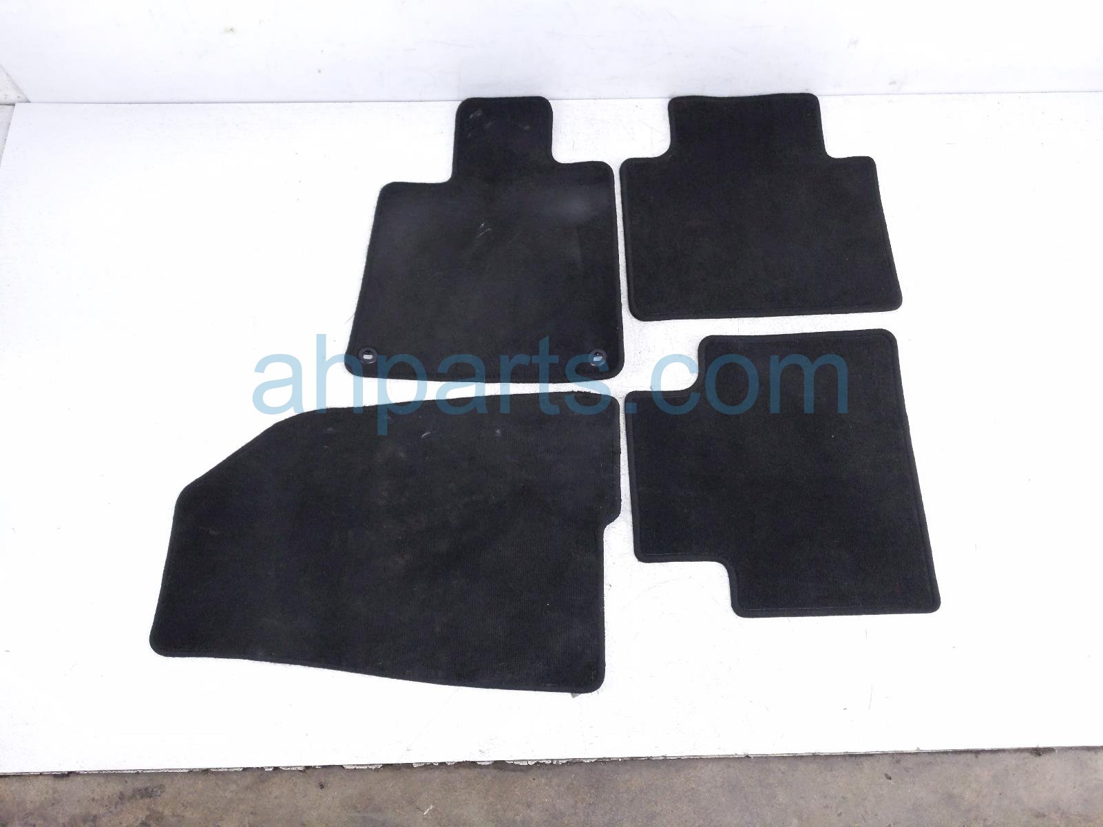 Honda CARPET FLOOR MATS - SET OF 4 - BLACK Honda CARPET FLOOR MATS - SET OF 4 - BLACK