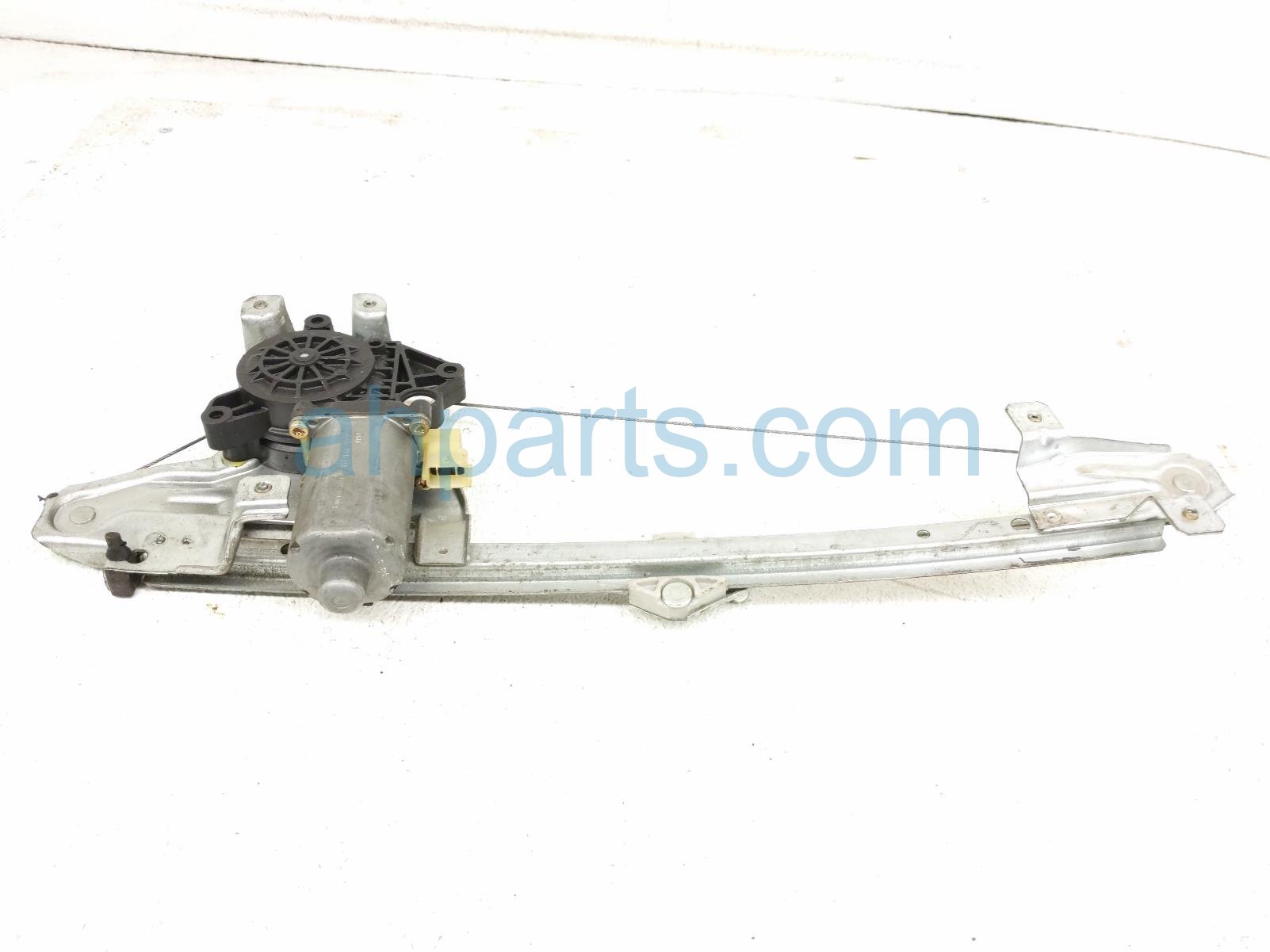 $75 Saab RR/LH WINDOW REGULATOR & MOTOR