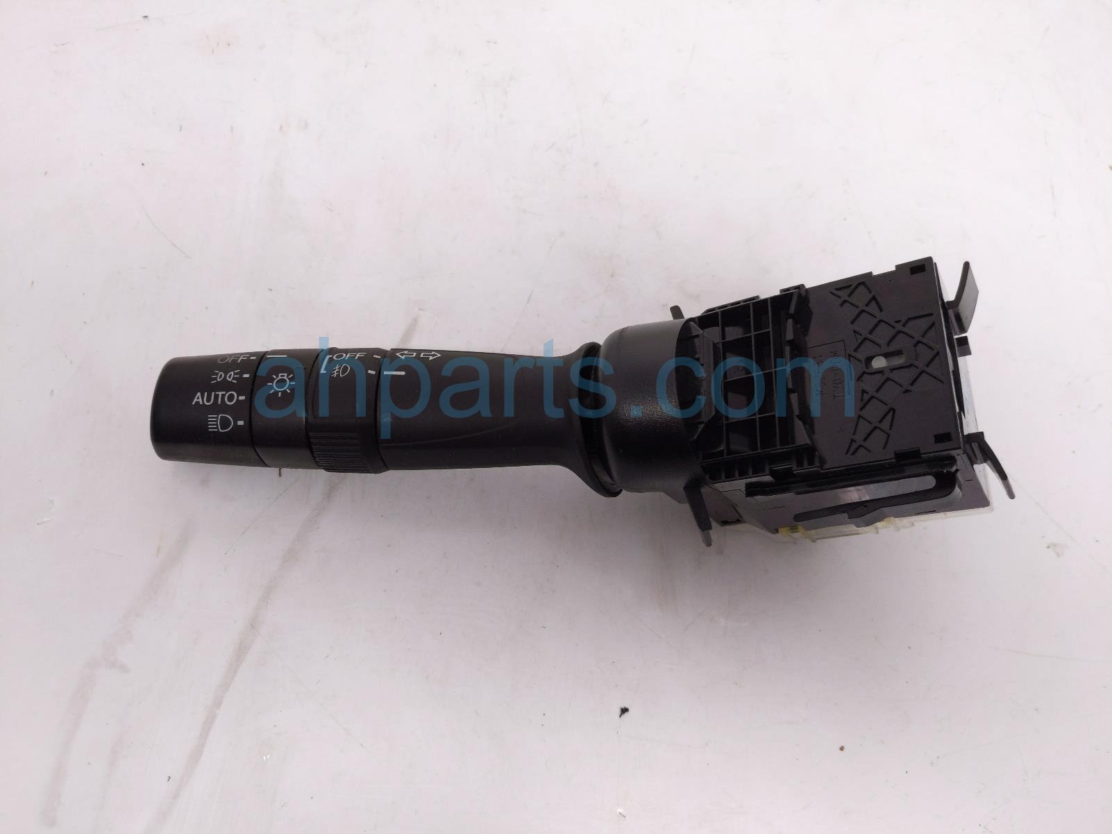 Honda HEADLAMP / SIGNAL COLUMN SWITCH LH Honda HEADLAMP / SIGNAL COLUMN SWITCH LH