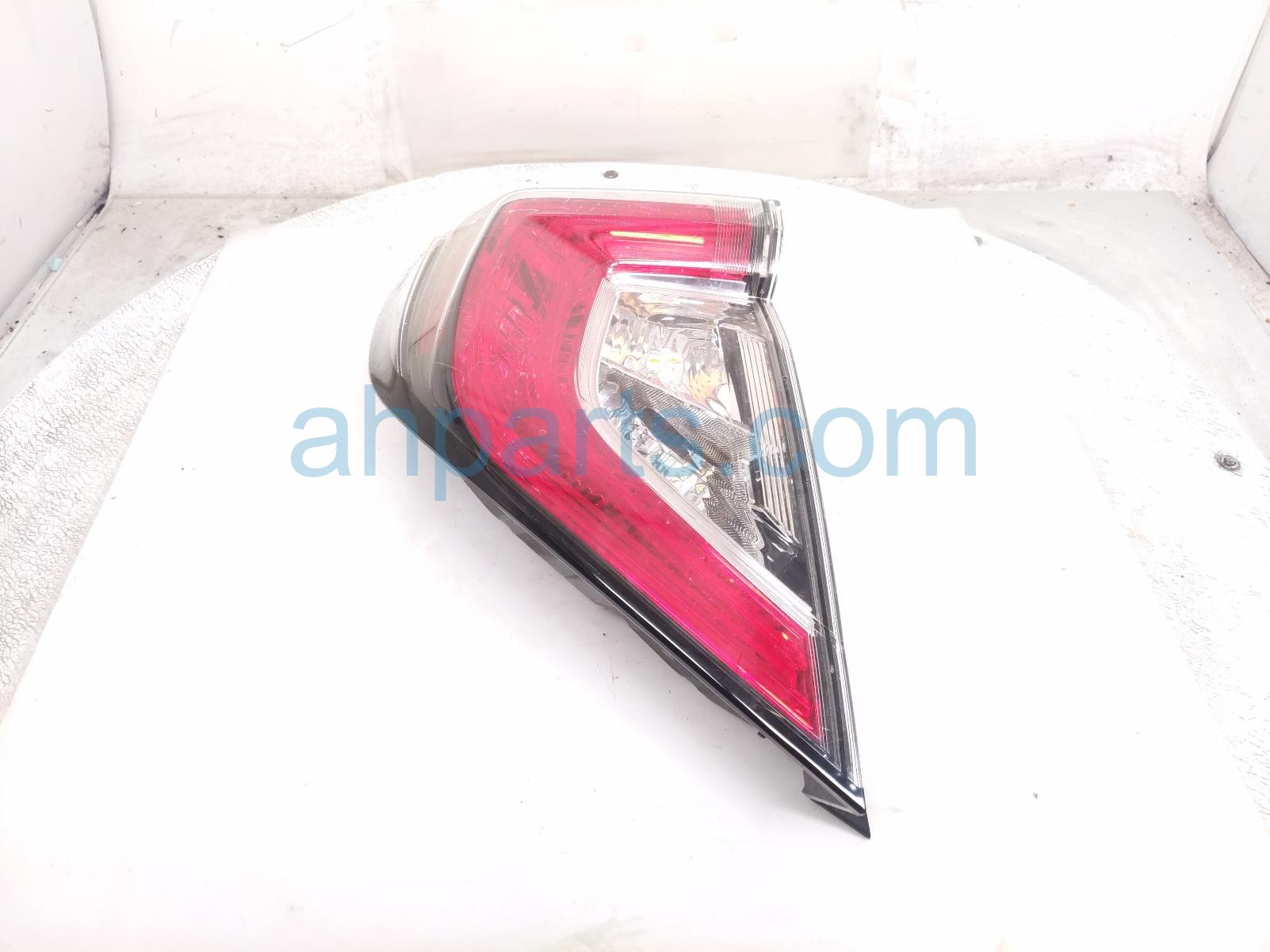 Honda LH TAIL LAMP (ON BODY) Honda LH TAIL LAMP (ON BODY)