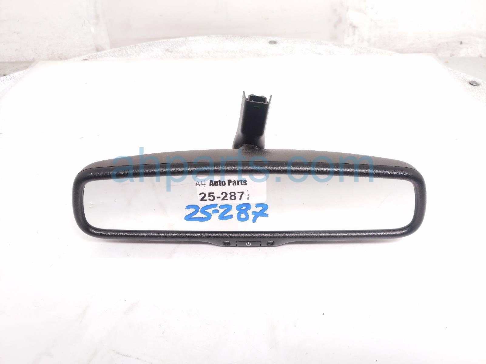Kia INSIDE / INTERIOR REAR VIEW MIRROR Kia INSIDE / INTERIOR REAR VIEW MIRROR