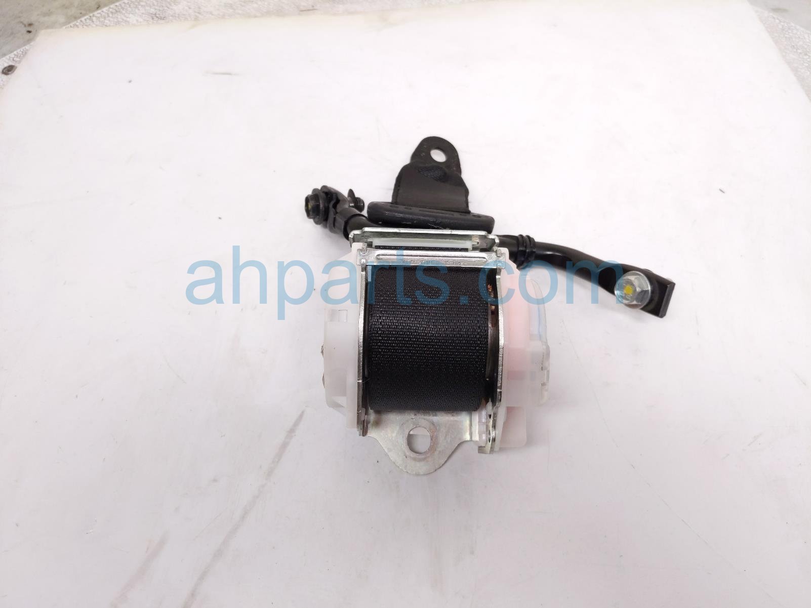 $49 Honda 2ND ROW LH SEAT BELT - BLACK HTBK $49 Honda 2ND ROW LH SEAT BELT - BLACK HTBK