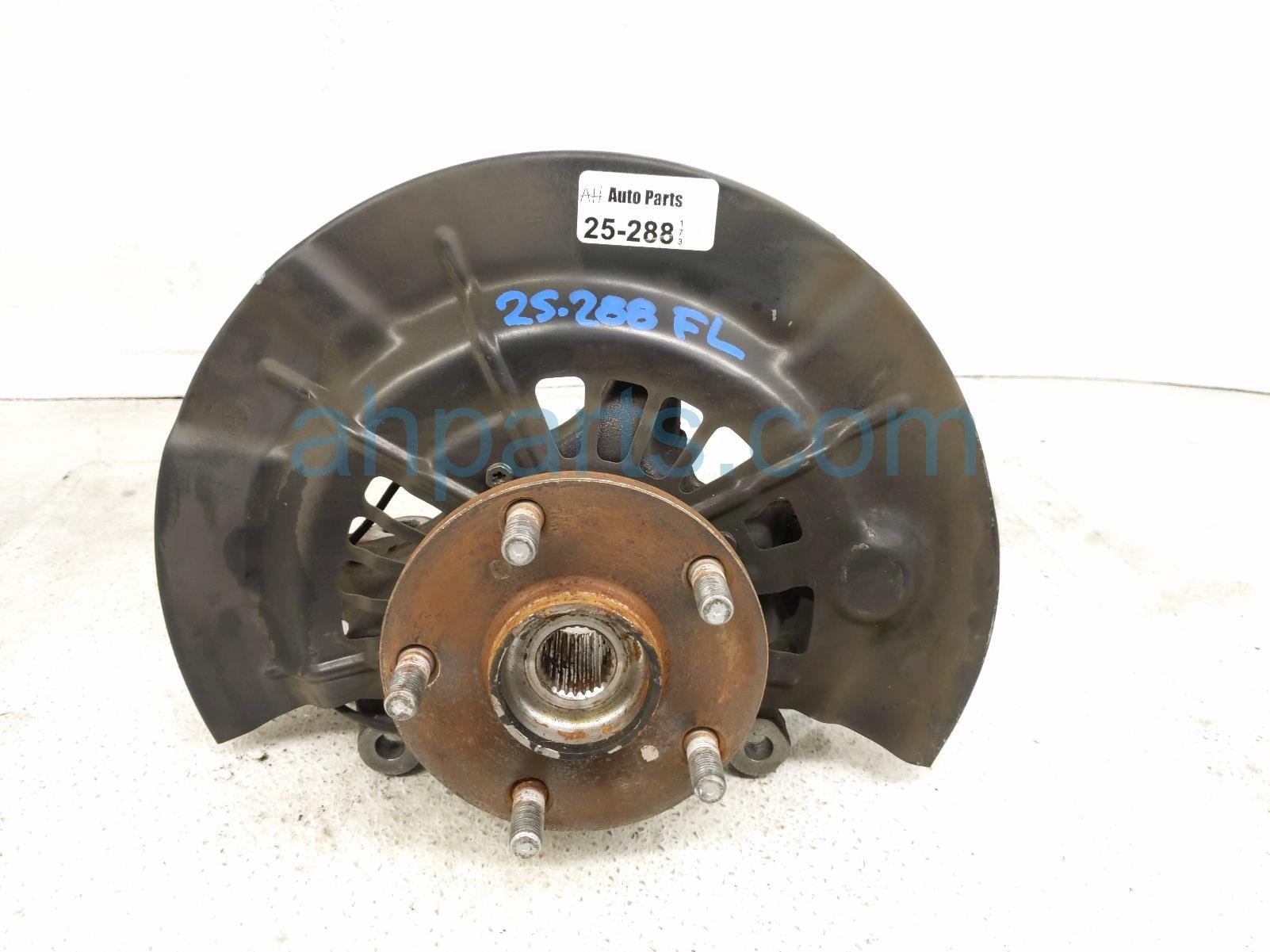 Toyota FR/LH SPINDLE KNUCKLE HUB Toyota FR/LH SPINDLE KNUCKLE HUB