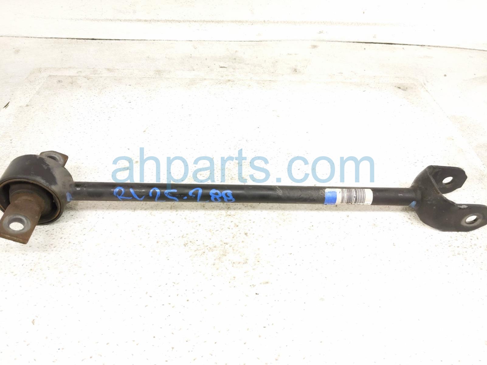 Toyota RR/LH TRAILING LOWER CONTROL ARM Toyota RR/LH TRAILING LOWER CONTROL ARM