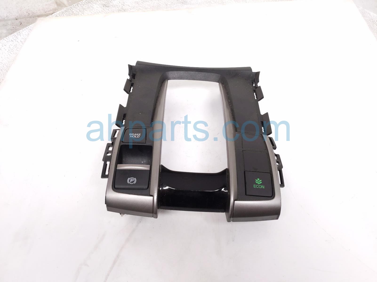 Honda CENTER CONSOLE SHIFTER BEZEL - BLK Honda CENTER CONSOLE SHIFTER BEZEL - BLK